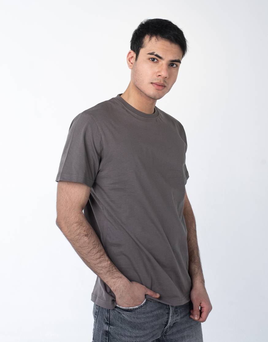 Асфальтная мужская футболка оптом